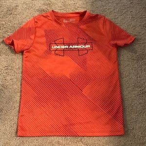 Youth boys medium Under Armour t-shirt